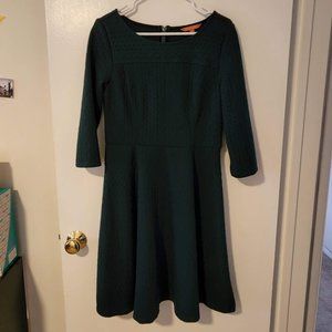 3/4 Sleeve Green Skater Dress - Large